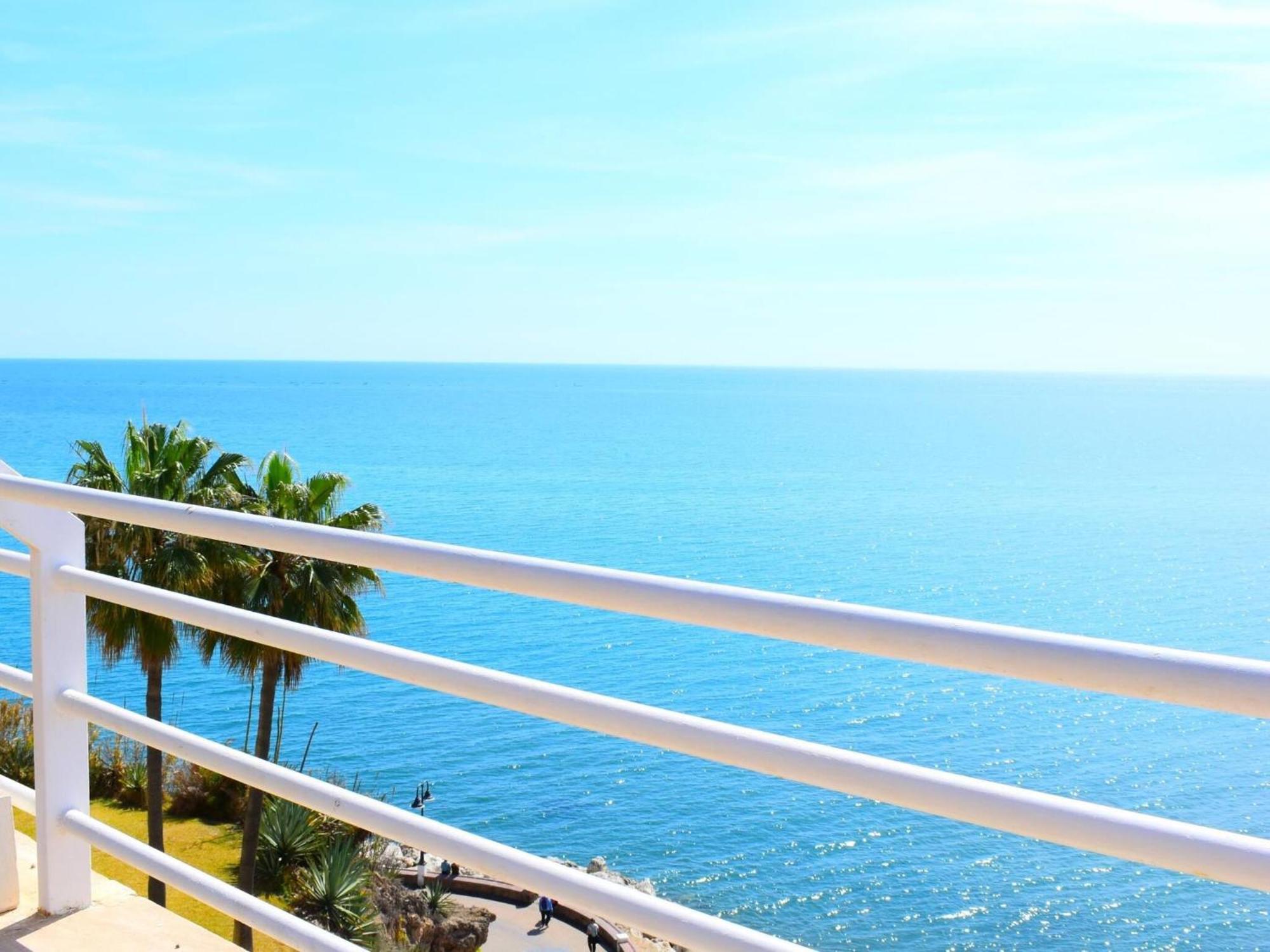Apartamento Luminoso Estudio En Castillo Santa Clara *